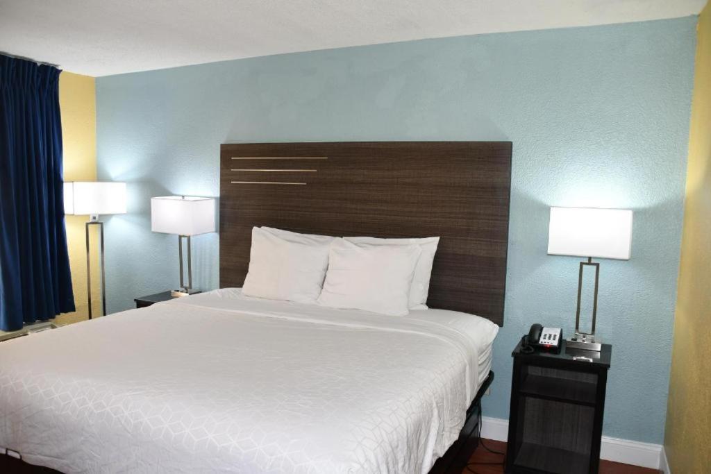 Baymont By Wyndham Macon I-75 Motel Eksteriør billede