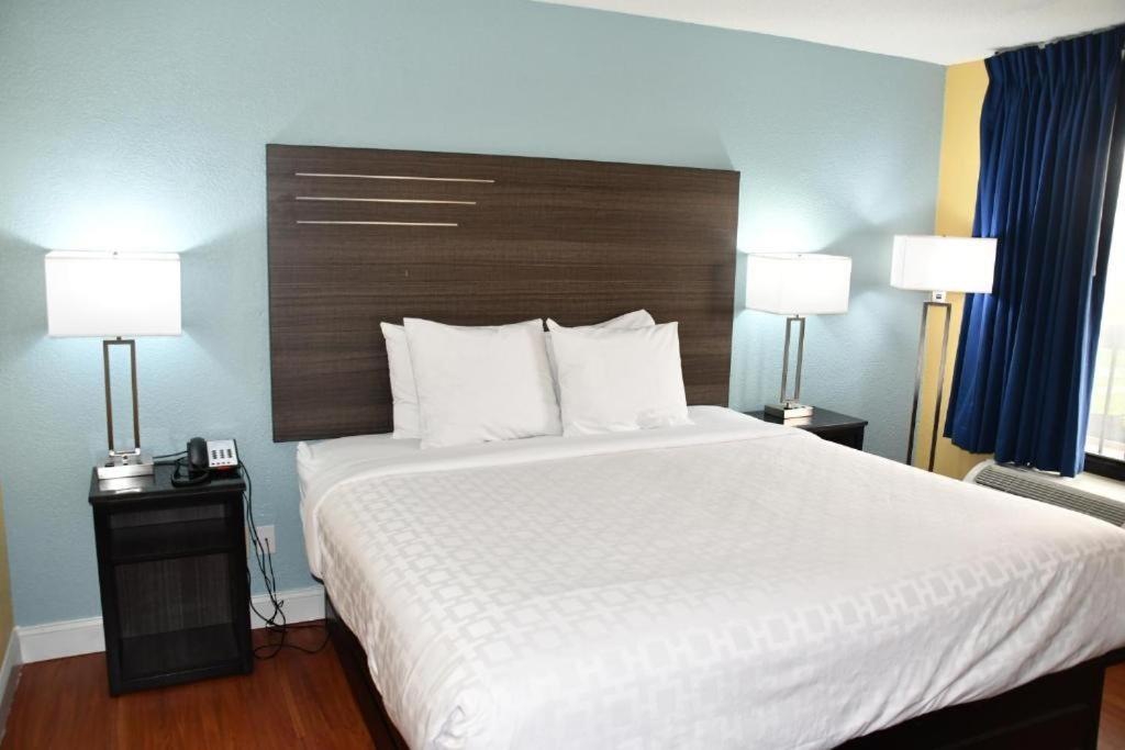 Baymont By Wyndham Macon I-75 Motel Eksteriør billede