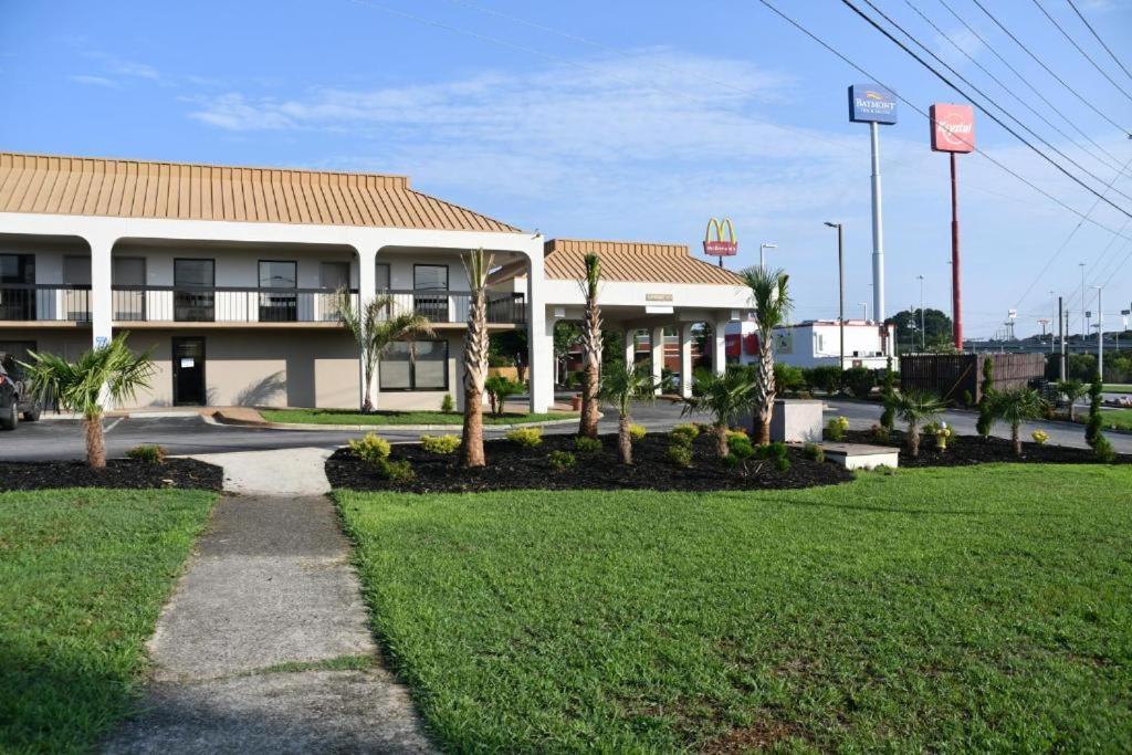 Baymont By Wyndham Macon I-75 Motel Eksteriør billede