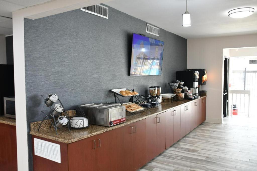 Baymont By Wyndham Macon I-75 Motel Eksteriør billede